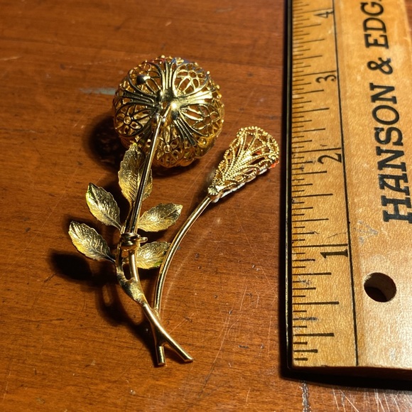 Stunning Rare Vintage Filigree Enamelled Flower Brooch in Gold-Tone. - Picture 6 of 9